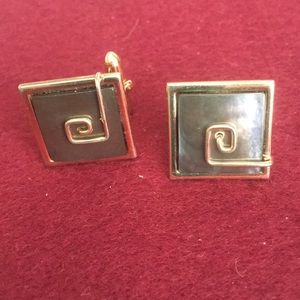 Vintage Swank cuff links-goldtone w/abalone